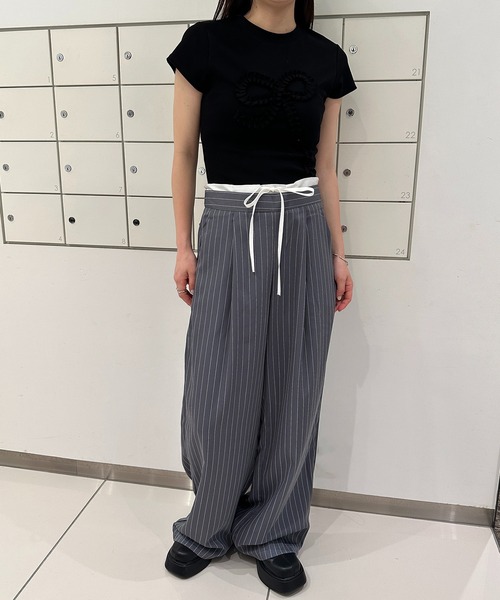 solleim(ソルレム)の「リボンディテールTシャツ(Tシャツ/カットソー・レディース・オフホワイト/グレー/ブラック・M)」の13枚目の写真