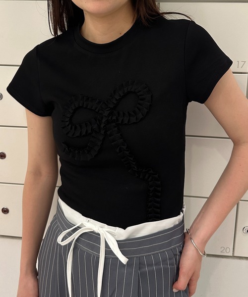 solleim(ソルレム)の「リボンディテールTシャツ(Tシャツ/カットソー・レディース・オフホワイト/グレー/ブラック・M)」の14枚目の写真