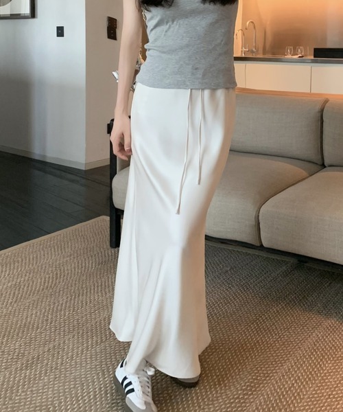 FREE STYLISTS（フリー スタイリスト）の「YUGA_YGMC  サテンマーメイドロングスカート（スカート・レディース・ブラック/ベビーピンク/シャンパン/オフホワイト・FREE）」の18枚目の写真