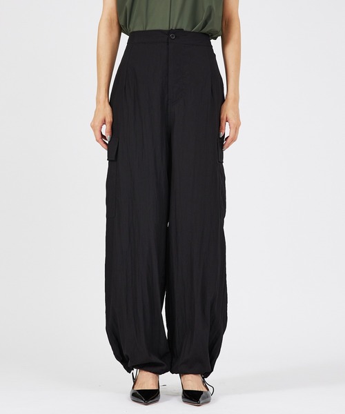 qualite（カリテ）の「パラシュートパンツ/カーゴパンツ（カーゴパンツ・レディース・ブラック/アイボリー/カーキ・38/36）」の7枚目の写真