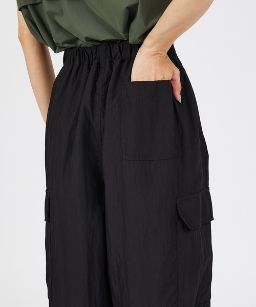 qualite（カリテ）の「パラシュートパンツ/カーゴパンツ（カーゴパンツ・レディース・ブラック/アイボリー/カーキ・38/36）」の12枚目の写真