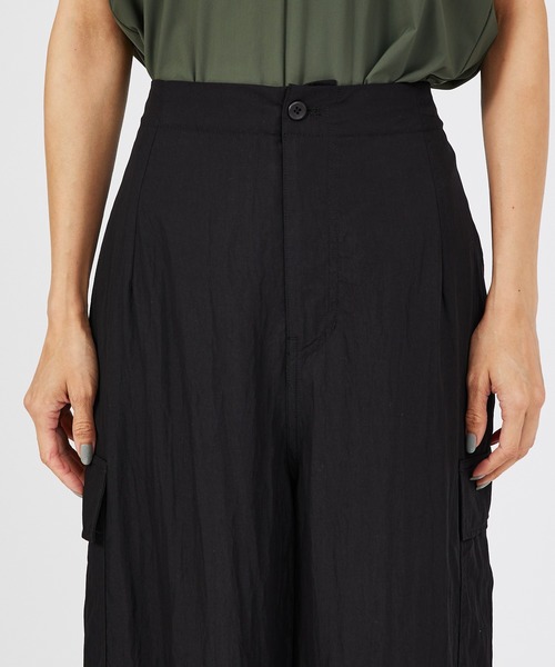 qualite（カリテ）の「パラシュートパンツ/カーゴパンツ（カーゴパンツ・レディース・ブラック/アイボリー/カーキ・38/36）」の13枚目の写真