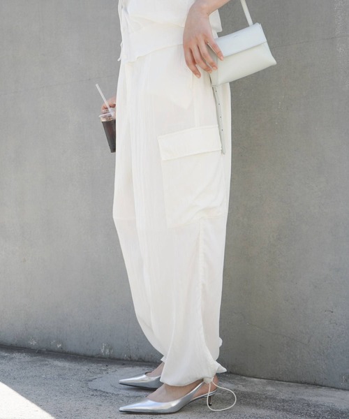 qualite（カリテ）の「パラシュートパンツ/カーゴパンツ（カーゴパンツ・レディース・ブラック/アイボリー/カーキ・38/36）」の21枚目の写真