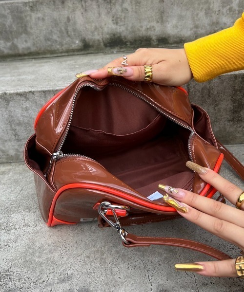 INTER FACTORY(インターファクトリー)の「AINA - 2WAYミニボストンバッグ made in INTER FACTORY(ボストンバッグ・レディース・シルバー/ブラウン・FREE)」の13枚目の写真