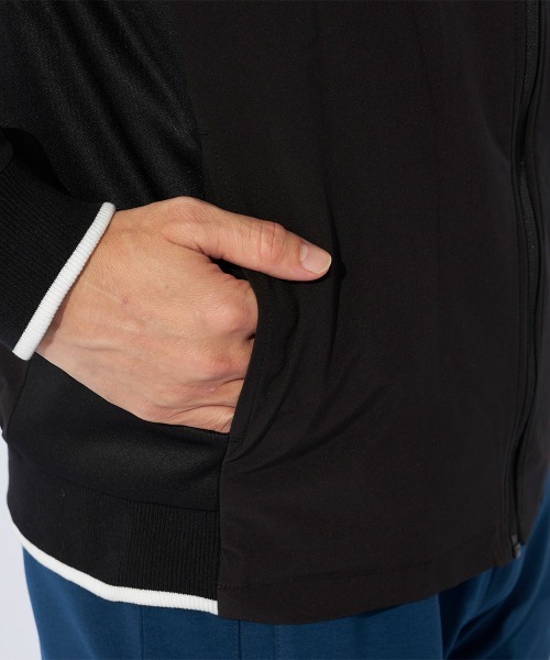 FILA（フィラ）の「撥水・透湿トラックジャケット（ブルゾン・メンズ・グレー/ブラック/バーガンディー・MEDIUM/LARGE/X-LARGE）」の19枚目の写真