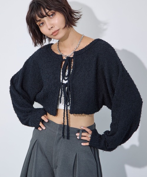 PAGEBOY(ページボーイ)の「ヒゲフェザー2WAYボレロ(カーディガン/ボレロ・レディース・ピンク/ブラック/オフホワイト・FREE)」の11枚目の写真