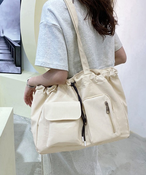 Miniministore（ミニミニストア）の「ナイロン巾着バッグ トートバッグ 大容量（トートバッグ・レディース・ブラック/カーキ/アイボリー・FREE）」の2枚目の写真