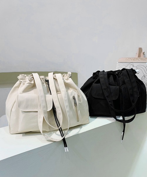 Miniministore（ミニミニストア）の「ナイロン巾着バッグ トートバッグ 大容量（トートバッグ・レディース・ブラック/カーキ/アイボリー・FREE）」の12枚目の写真