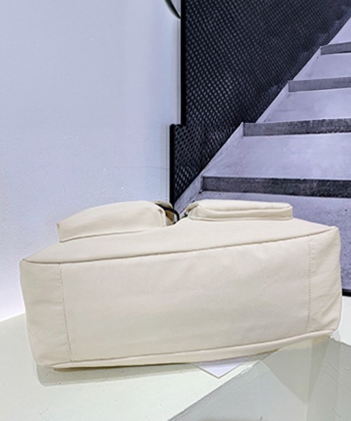 Miniministore（ミニミニストア）の「ナイロン巾着バッグ トートバッグ 大容量（トートバッグ・レディース・ブラック/カーキ/アイボリー・FREE）」の4枚目の写真