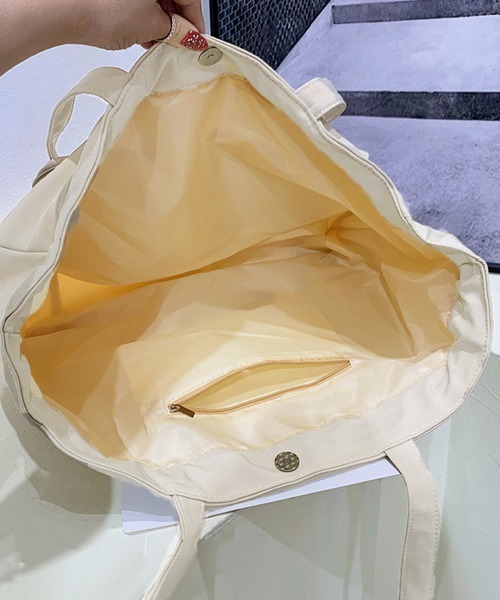 Miniministore（ミニミニストア）の「ナイロン巾着バッグ トートバッグ 大容量（トートバッグ・レディース・ブラック/カーキ/アイボリー・FREE）」の5枚目の写真