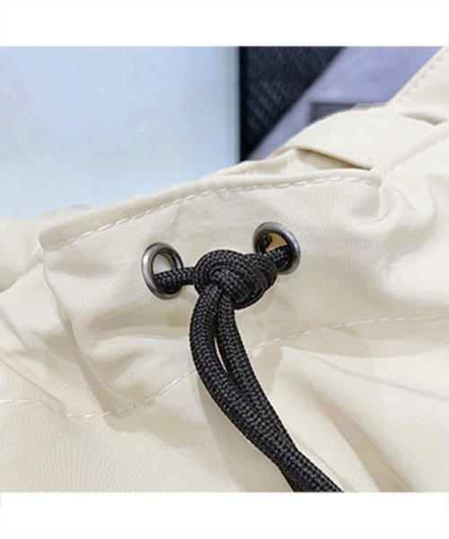 Miniministore（ミニミニストア）の「ナイロン巾着バッグ トートバッグ 大容量（トートバッグ・レディース・ブラック/カーキ/アイボリー・FREE）」の7枚目の写真