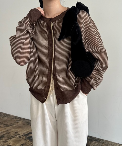 lawgy（ラウジー）の「cylindrical tie design handle bag / サリンドゥリカルタイデザインハンドバッグ（ハンドバッグ・レディース・ベージュ/ブラック・FREE）」の11枚目の写真