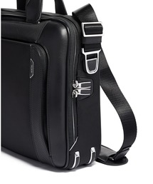 TUMI（トゥミ）の「ARRIVE' 「サドラー」ブリーフ（A4/PC15インチまで