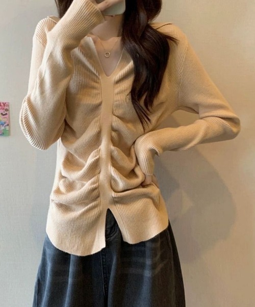 Miniministore(ミニミニストア)の「フロントギャザーニットトップス Vネック(ニット/セーター・レディース・ベージュ/ブラック/ホワイト・FREE)」の8枚目の写真