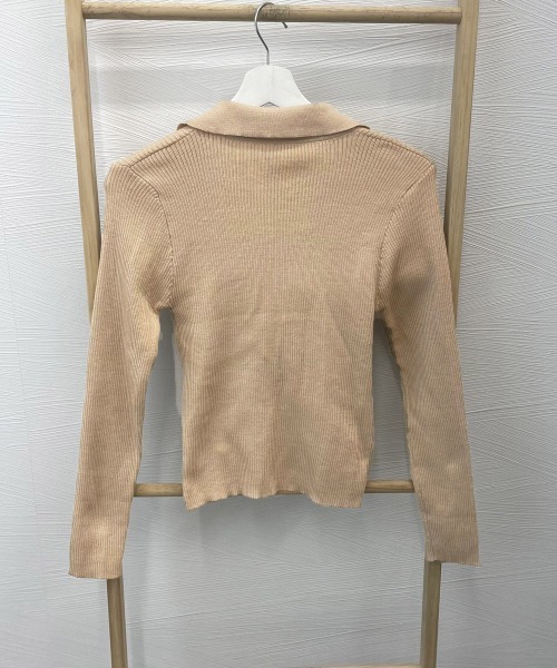 Miniministore(ミニミニストア)の「フロントギャザーニットトップス Vネック(ニット/セーター・レディース・ベージュ/ブラック/ホワイト・FREE)」の14枚目の写真