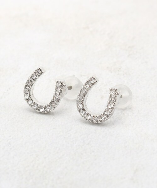 grove（グローブ）の「ビジューホースシューピアス（ピアス（両耳用）・レディース・シルバー系/ゴールド/シルバー・00）」の2枚目の写真