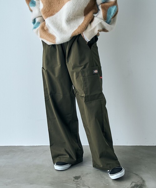 Dickies(ディッキーズ)の「【WEB限定】Dickies(ディッキーズ)ツイルイージーワイドパンツ(チノパンツ・レディース・パープル/ブラック/オリーブ・M/L)」の15枚目の写真