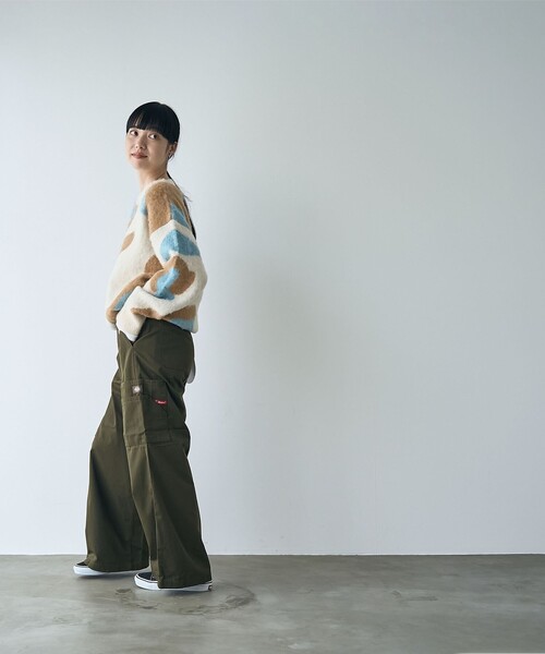 Dickies(ディッキーズ)の「【WEB限定】Dickies(ディッキーズ)ツイルイージーワイドパンツ(チノパンツ・レディース・パープル/ブラック/オリーブ・M/L)」の21枚目の写真