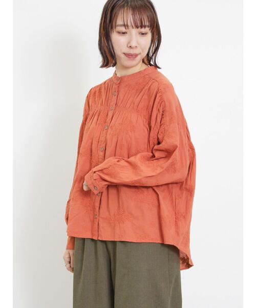 Samansa Mos2(サマンサ モスモス)の「ハンドステッチ風総刺繍ブラウス(シャツ/ブラウス・レディース・ベージュ/オレンジ/キナリ/チャコールグレー・F)」の7枚目の写真