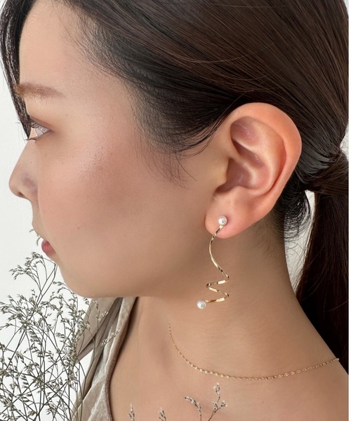 ciite'(シーテ)の「kurukuru pearl Pierce (両耳用)(ピアス(両耳用)・レディース・シルバー/ゴールド・FREE)」の6枚目の写真