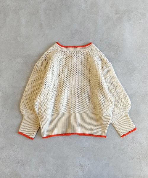 A BOND(アボンド)の「【おうちで洗える】ポンポンフラワーニットカーディガン(カーディガン/ボレロ・キッズ・オフホワイト・S/M/L/LL)」の9枚目の写真