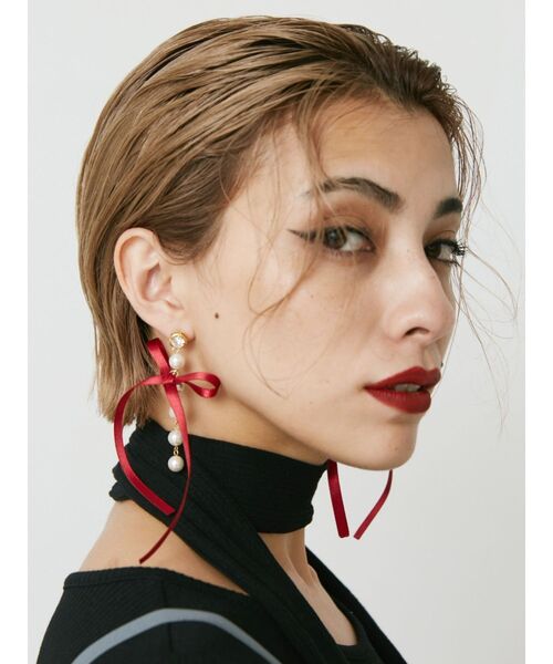 EVRIS（エヴリス）の「RIBBON PEARLピアス（ピアス（両耳用）・レディース・シルバー/ゴールド・FREE）」の8枚目の写真