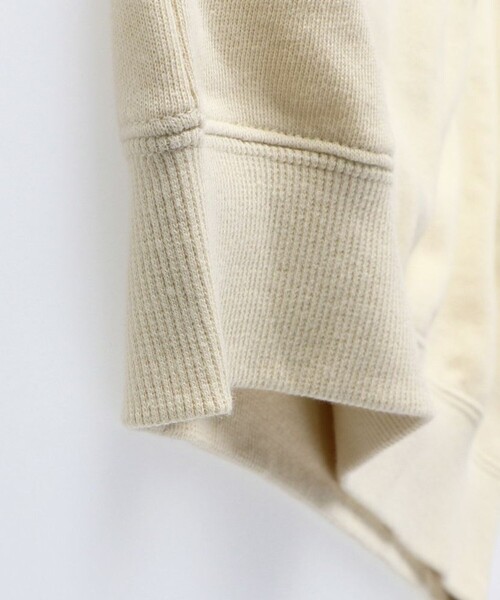 EDWIN（エドウィン）の「【Ou? by EDWIN】Ou？BIGロゴトレーナー（スウェット・キッズ・レッド/アイボリー・120/150/140/130/90/110/100）」の16枚目の写真