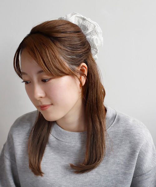 フラワー刺繍シュシュ（シュシュ）｜ANEMONE（アネモネ）の