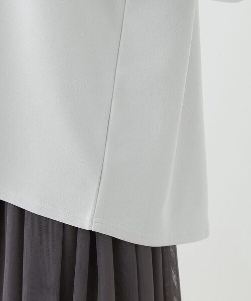 DRESKIP(ドレスキップ)の「【S-LL/2点セット】女性らしく好印象 アクセ付き カットジョーゼット トップス(Tシャツ/カットソー・レディース・ブラック/イエロー系その他/ライトベージュ/ライトグレー・01/02/03/04)」の7枚目の写真