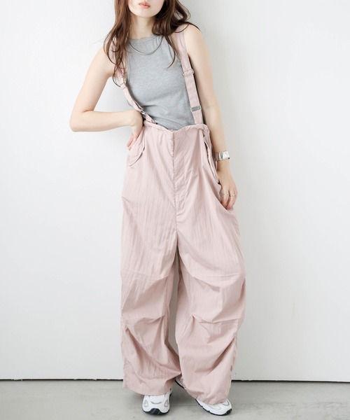 La-gemme（ラジェム）の「サスペンダーワイドサロペット（サロペット/オーバーオール・レディース・ピンク/オリーブ/ブラック/ベージュ系その他・フリー）」の4枚目の写真