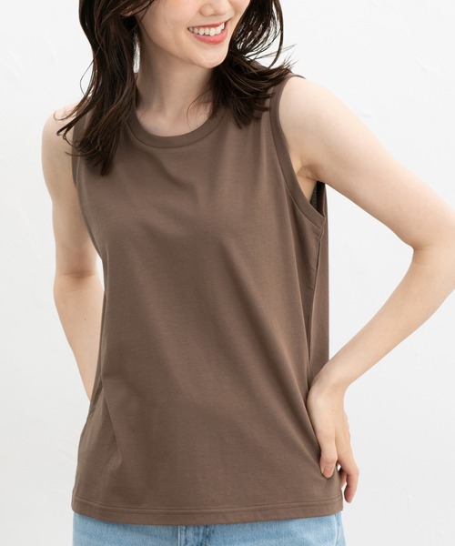 Honeys（ハニーズ）の「【ハニさら・接触冷感・ＵＶカット】きれいめタンクトップ（タンクトップ・レディース・オフホワイト/グレイッシュブルー/グレイッシュベージュ/ブラック/オレンジ/ネイビー/モカ/ブラウン/ダークグリーン・L/LL/M/S）」の4枚目の写真