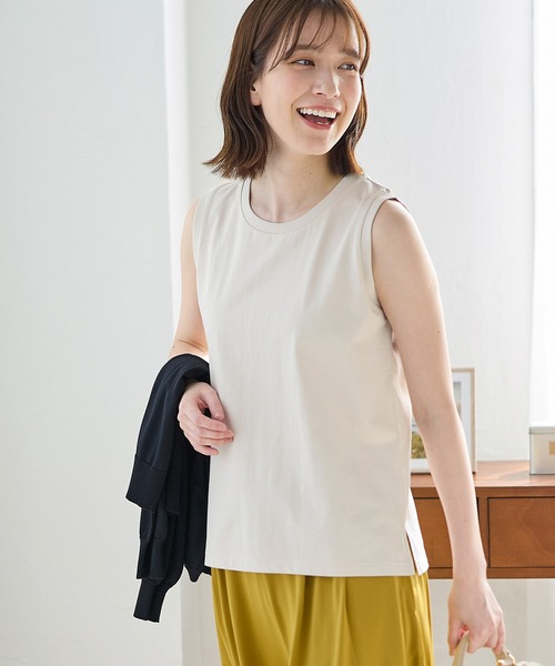 Honeys（ハニーズ）の「【ハニさら・接触冷感・ＵＶカット】きれいめタンクトップ（タンクトップ・レディース・オフホワイト/グレイッシュブルー/グレイッシュベージュ/ブラック/オレンジ/ネイビー/モカ/ブラウン/ダークグリーン・L/LL/M/S）」の6枚目の写真