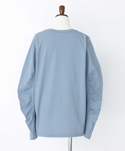 n'OrLABEL(ノアールレーベル)の「袖ギャザーロンT(Tシャツ/カットソー・レディース・ブルー/オフホワイト/ブラック・2/1)」の4枚目の写真