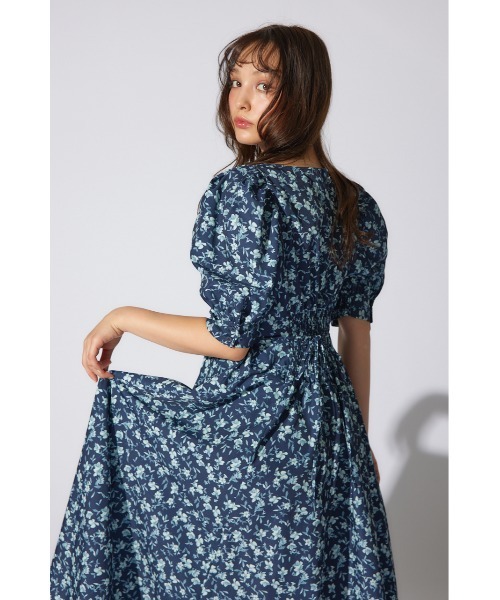 rienda(リエンダ)の「バストギャザーデザインフレアワンピース 半袖 夏服(ワンピース・レディース・ブルー系その他3/レッド系その他・SMALL/MEDIUM)」の12枚目の写真