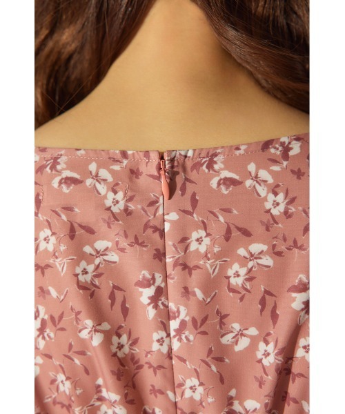 rienda(リエンダ)の「バストギャザーデザインフレアワンピース 半袖 夏服(ワンピース・レディース・ブルー系その他3/レッド系その他・SMALL/MEDIUM)」の3枚目の写真