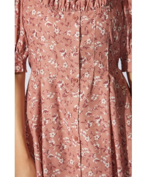 rienda(リエンダ)の「バストギャザーデザインフレアワンピース 半袖 夏服(ワンピース・レディース・ブルー系その他3/レッド系その他・SMALL/MEDIUM)」の4枚目の写真