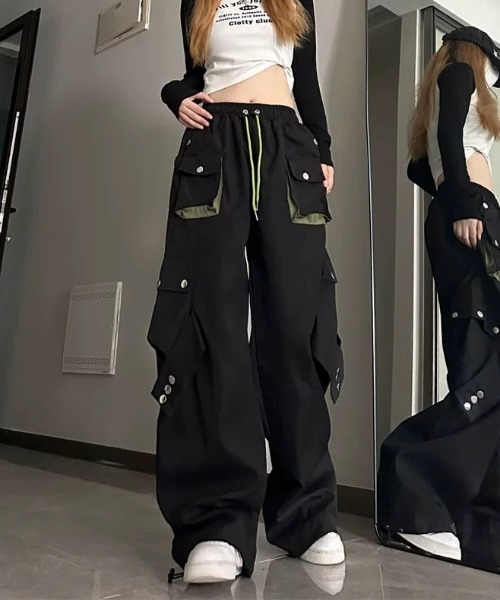 SEN TOKYO(セントーキョー)の「ルーズワイドレッグドロストカーゴパンツ(カーゴパンツ・レディース・ブラック・L/M)」の1枚目の写真