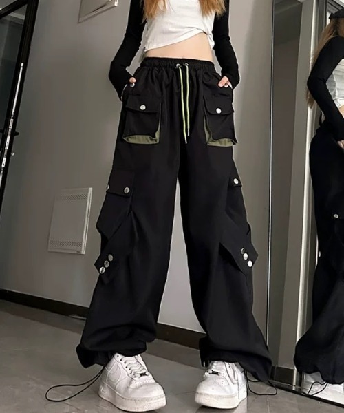 SEN TOKYO(セントーキョー)の「ルーズワイドレッグドロストカーゴパンツ(カーゴパンツ・レディース・ブラック・L/M)」の8枚目の写真