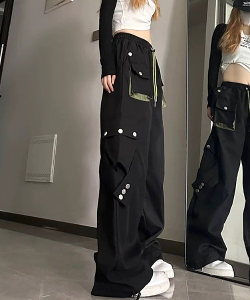 SEN TOKYO(セントーキョー)の「ルーズワイドレッグドロストカーゴパンツ(カーゴパンツ・レディース・ブラック・L/M)」の11枚目の写真