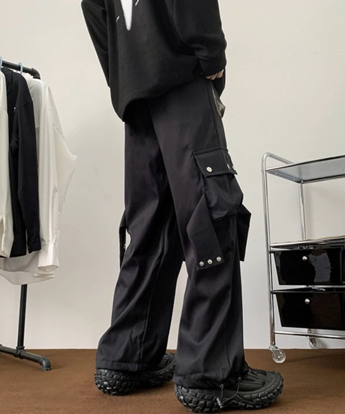 SEN TOKYO(セントーキョー)の「ルーズワイドレッグドロストカーゴパンツ(カーゴパンツ・レディース・ブラック・L/M)」の6枚目の写真