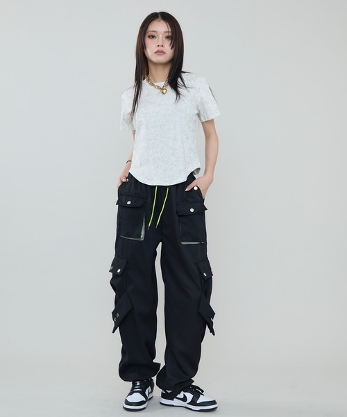 SEN TOKYO(セントーキョー)の「ルーズワイドレッグドロストカーゴパンツ(カーゴパンツ・レディース・ブラック・L/M)」の13枚目の写真