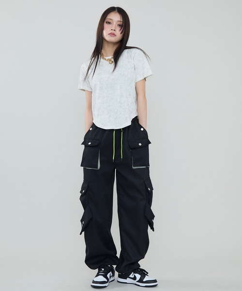 SEN TOKYO(セントーキョー)の「ルーズワイドレッグドロストカーゴパンツ(カーゴパンツ・レディース・ブラック・L/M)」の14枚目の写真