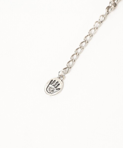 OtroAccesorio（オトロアクセソリオ）の「OtroAccesorio / オープン ハート ネックレス（ネックレス・レディース・シルバー・ONE SIZE）」の4枚目の写真