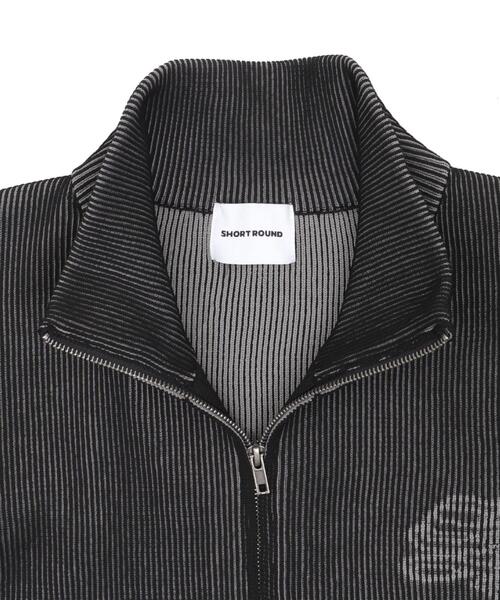 SHORT ROUND(ショートラウンド)の「SHORT ROUND/トライバルスリーブニットブルゾン(カーディガン/ボレロ・メンズ・ブラック・MEDIUM/LARGE)」の3枚目の写真