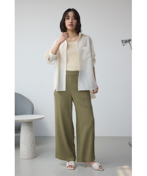 AZUL by moussy(アズールバイマウジー)の「プリーツリラックスワイドパンツ(スラックス・レディース・アイボリー/ブラック/ライトカーキ・SMALL/MEDIUM)」の11枚目の写真