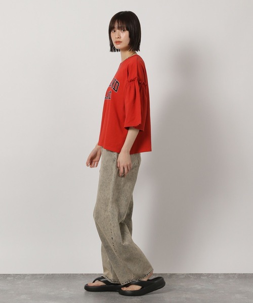 LAKOLE（ラコレ）の「袖フリルカレッジロゴＴ / 325505（Tシャツ/カットソー・レディース・チャコール/オフホワイト/レッド・FREE）」の15枚目の写真