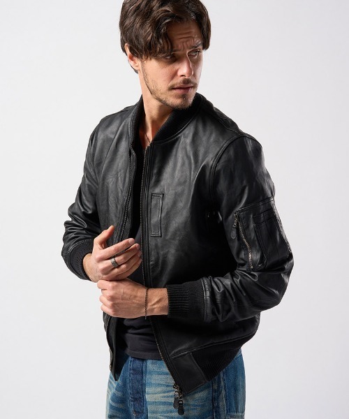 wjk（ダヴルジェイケイ）の「mj10668-oiled leather MA-1 レザー