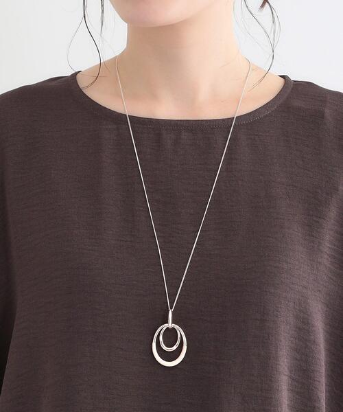 SHOO・LA・RUE(シューラルー)の「オーバル2フープネックレス(ネックレス・レディース・ピンクゴールド/シルバー/ゴールド・00)」の4枚目の写真