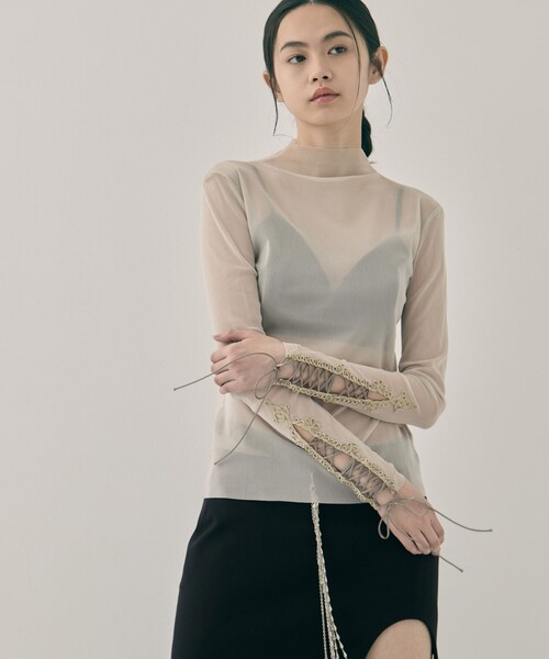 tanakadaisuke(タナカダイスケ)の「【tanakadaisuke/タナカダイスケ】lace up sleeve sheer tops/レースアップスリーブシアートップス(Tシャツ/カットソー・レディース・ブラック/ベージュ・FREE)」の10枚目の写真
