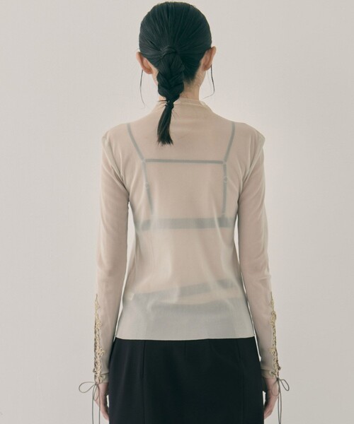 tanakadaisuke(タナカダイスケ)の「【tanakadaisuke/タナカダイスケ】lace up sleeve sheer tops/レースアップスリーブシアートップス(Tシャツ/カットソー・レディース・ブラック/ベージュ・FREE)」の17枚目の写真